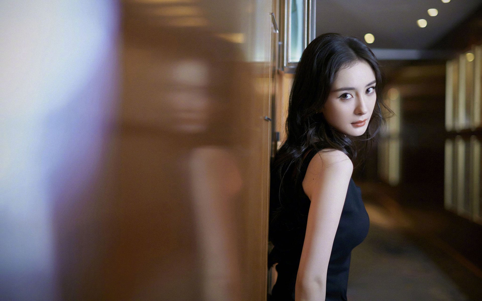 随机海滩冲浪训练营，感受浪花上的运动激情，海滩冲浪简笔画