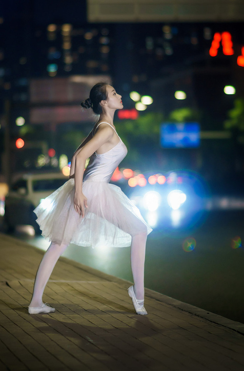 随机穿越火线 赛季末比赛竞争激烈，穿越火线季后赛赛制