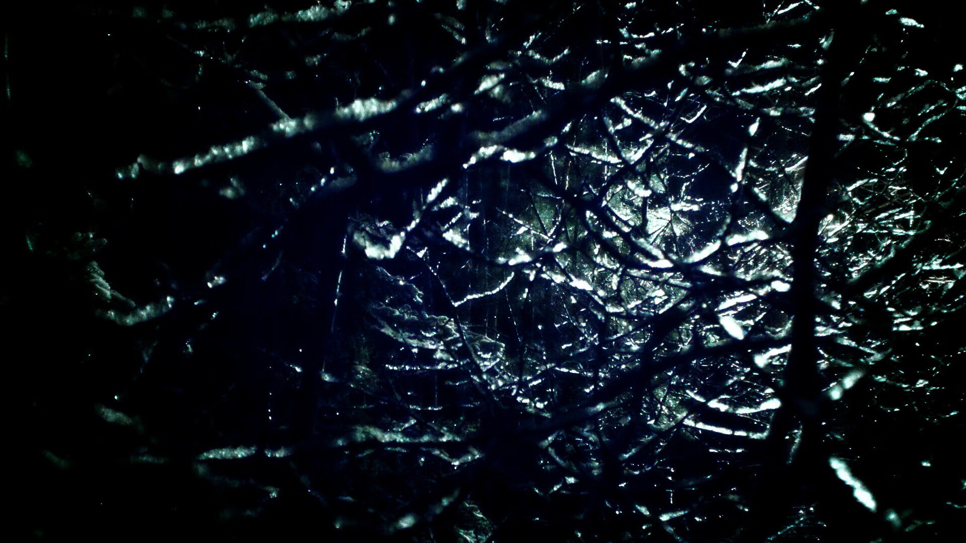 爱游戏平台-谷爱凌训练中展现高难动作，谷爱凌夺得佳绩